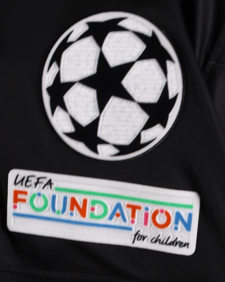 Zeno Debast Sporting CP shirt