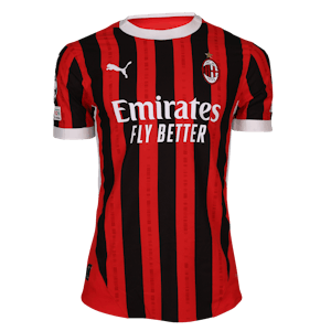 AC Milan 팀의 Christian Pulisic 셔츠