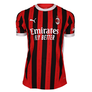 AC Milan 팀의 Emerson Royal 셔츠