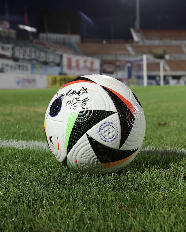 Match Scored Ball `61 - Dong-jun Lee 이동준
