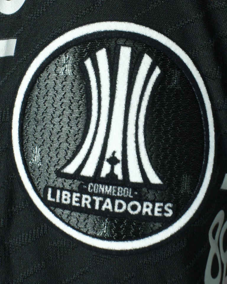 Nicolás De La Cruz Flamengo shirt