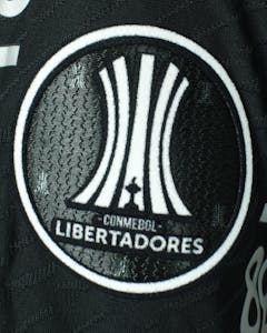Evertton Gustavo Fernandes Araújo Flamengo shirt