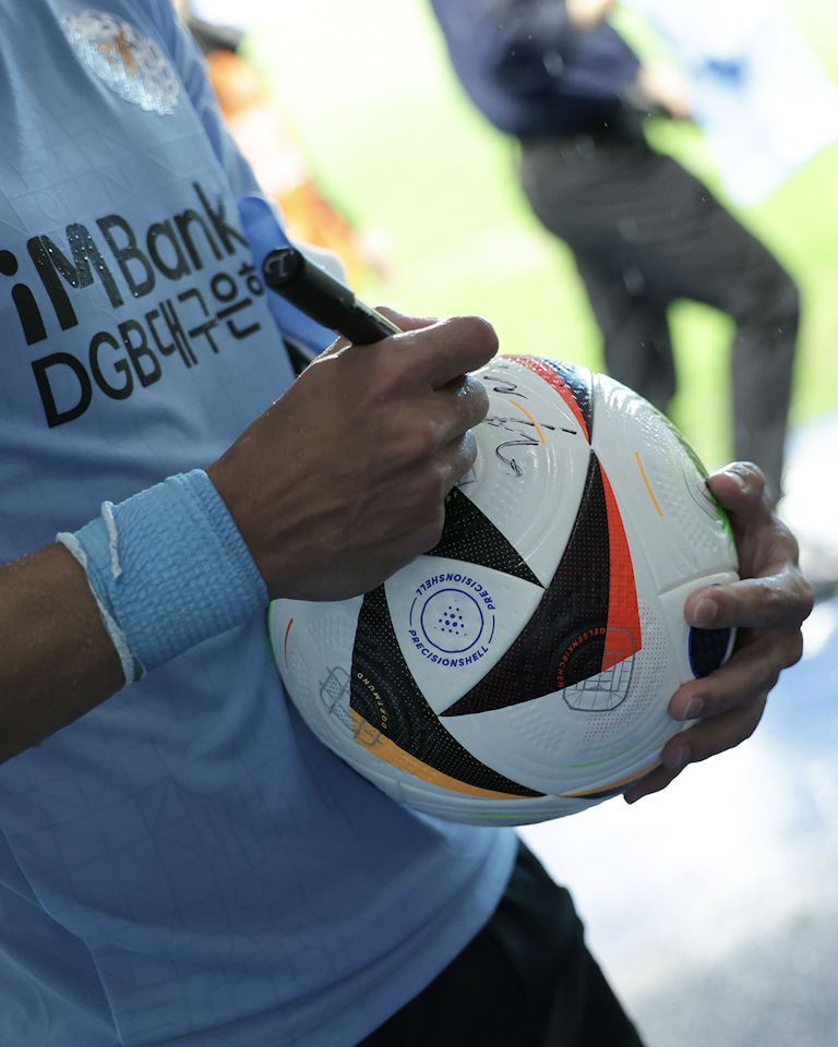Match Scored Ball `98 - Cesinha 세징야