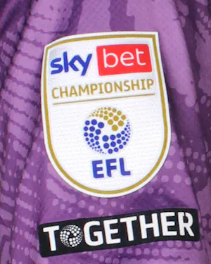 来自Derby County的Jacob Widell Zetterström球衣