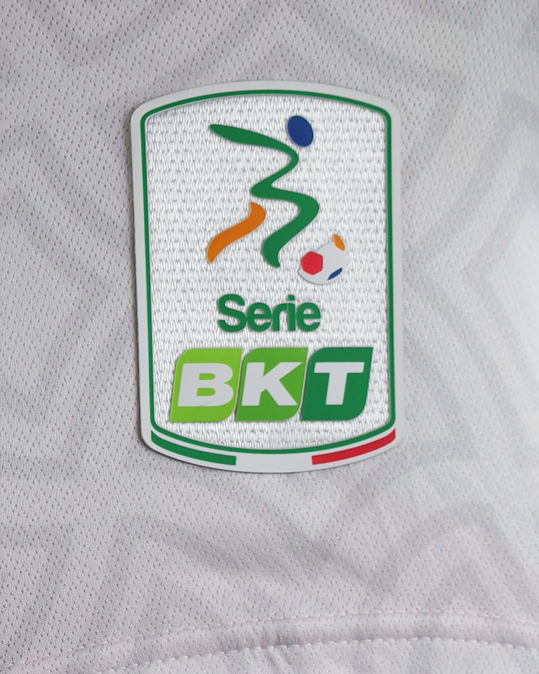 Valerio Mantovani S.S.C. Bari shirt