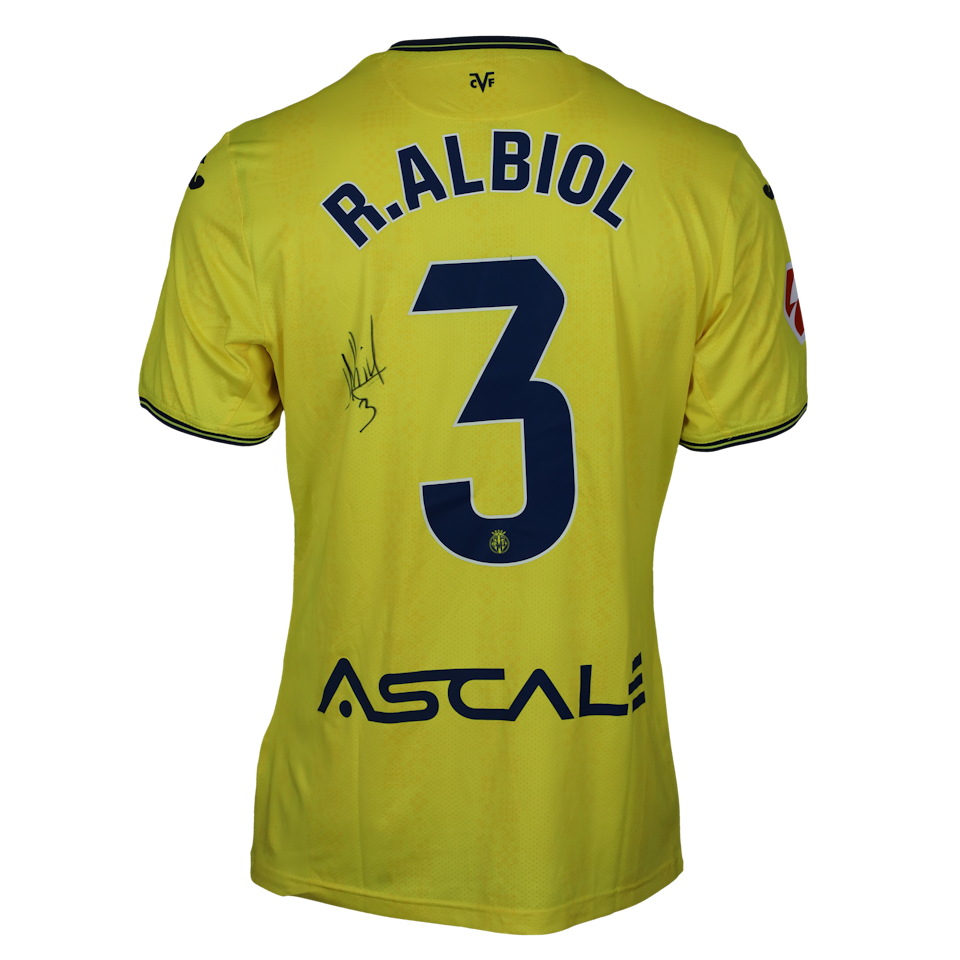 Raúl Albiol Villarreal CF shirt