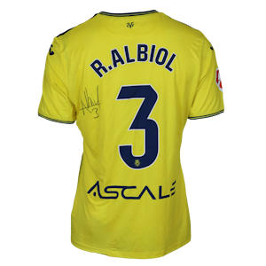 Raúl Albiol Villarreal CF shirt