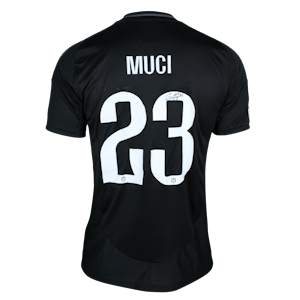 Ernest Muçi Beşiktaş JK shirt