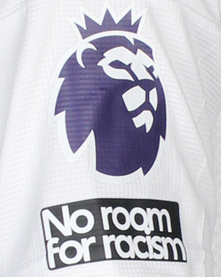 Saša Lukić Fulham shirt