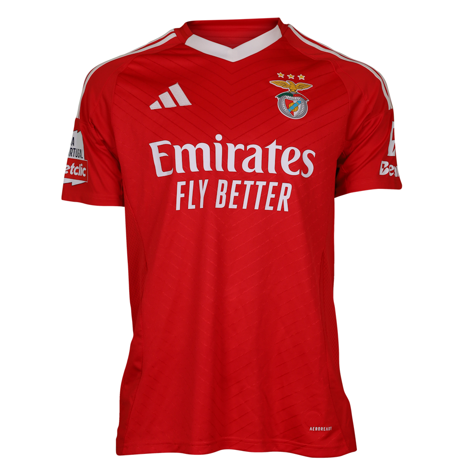 Kerem Aktürkoğlu SL Benfica forması