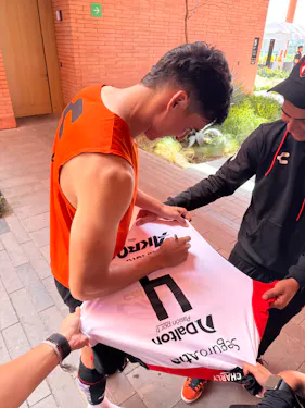 Adrián Mora Atlas FC shirt