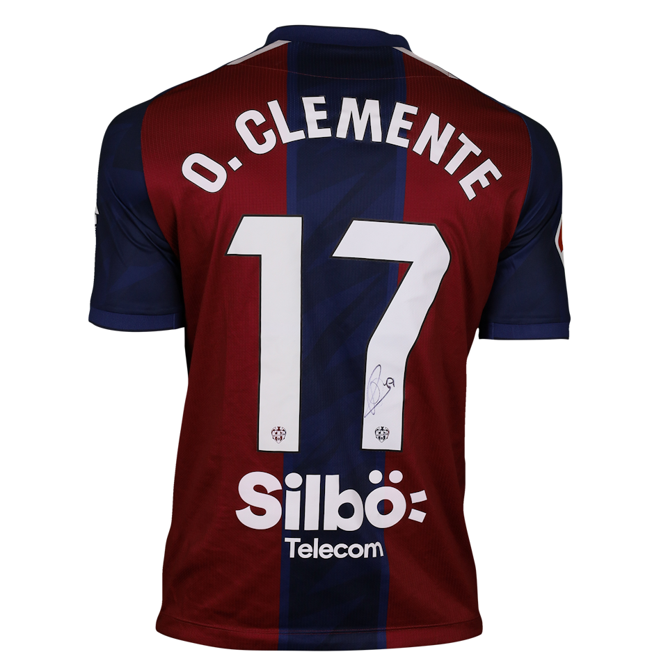 Óscar Clemente Mues Levante UD shirt