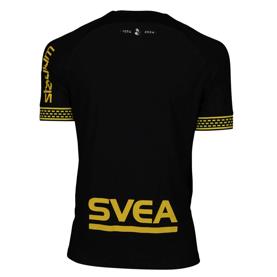 Squad Signed Shirt | AIK