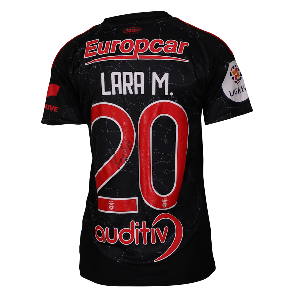 Lara Nogueira Martins SL Benfica W shirt