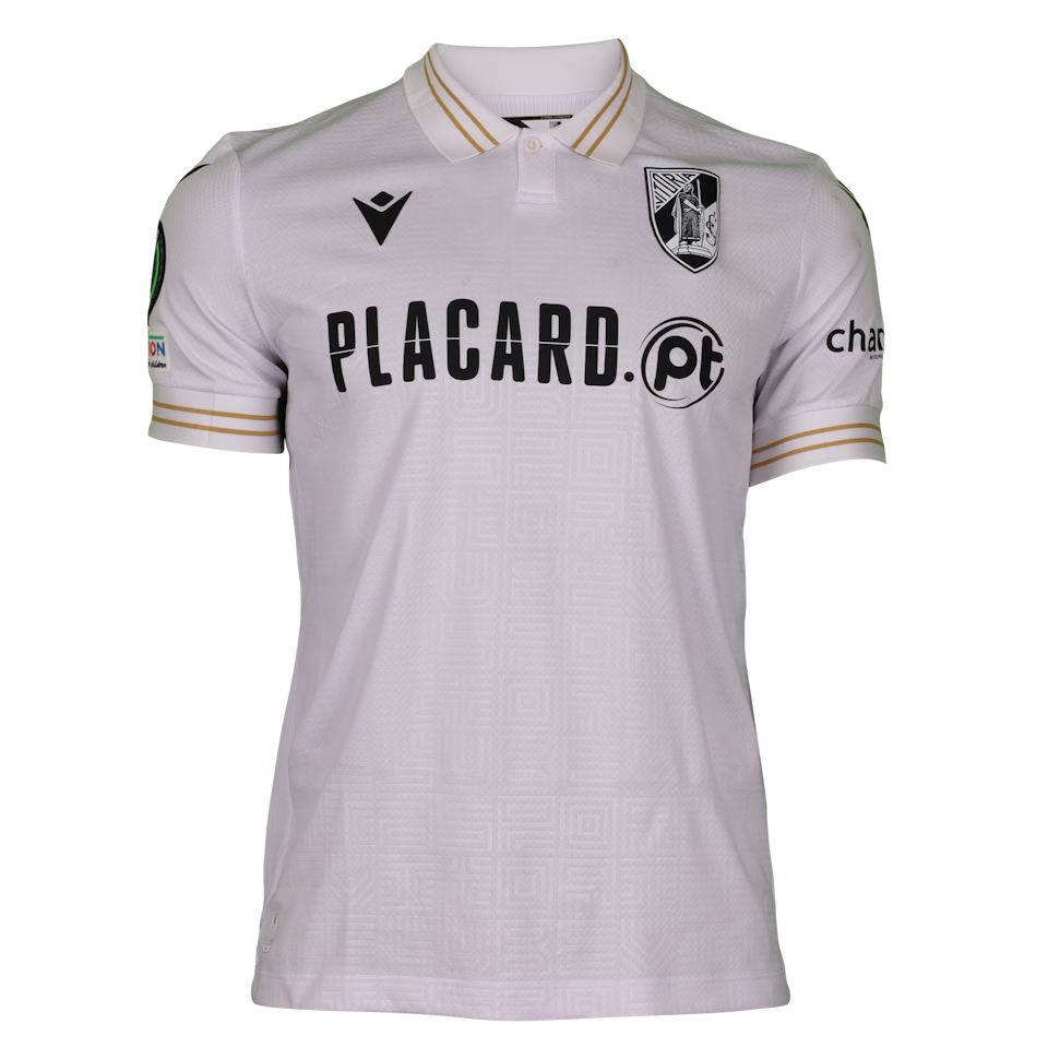 J. Teixeira Mendes Vitória SC shirt