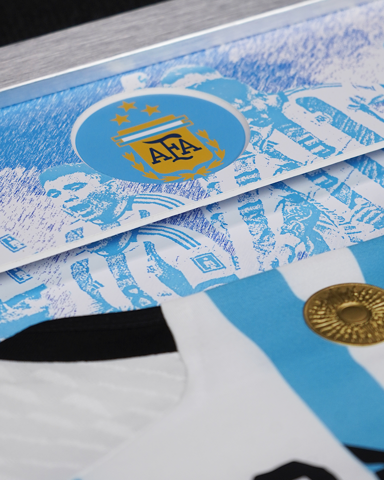 Romero Signed - La Albiceleste