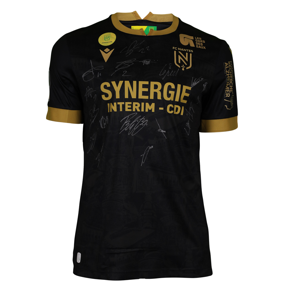 FC Nantes - Patrik Carlgren Squad Signed Shirt 