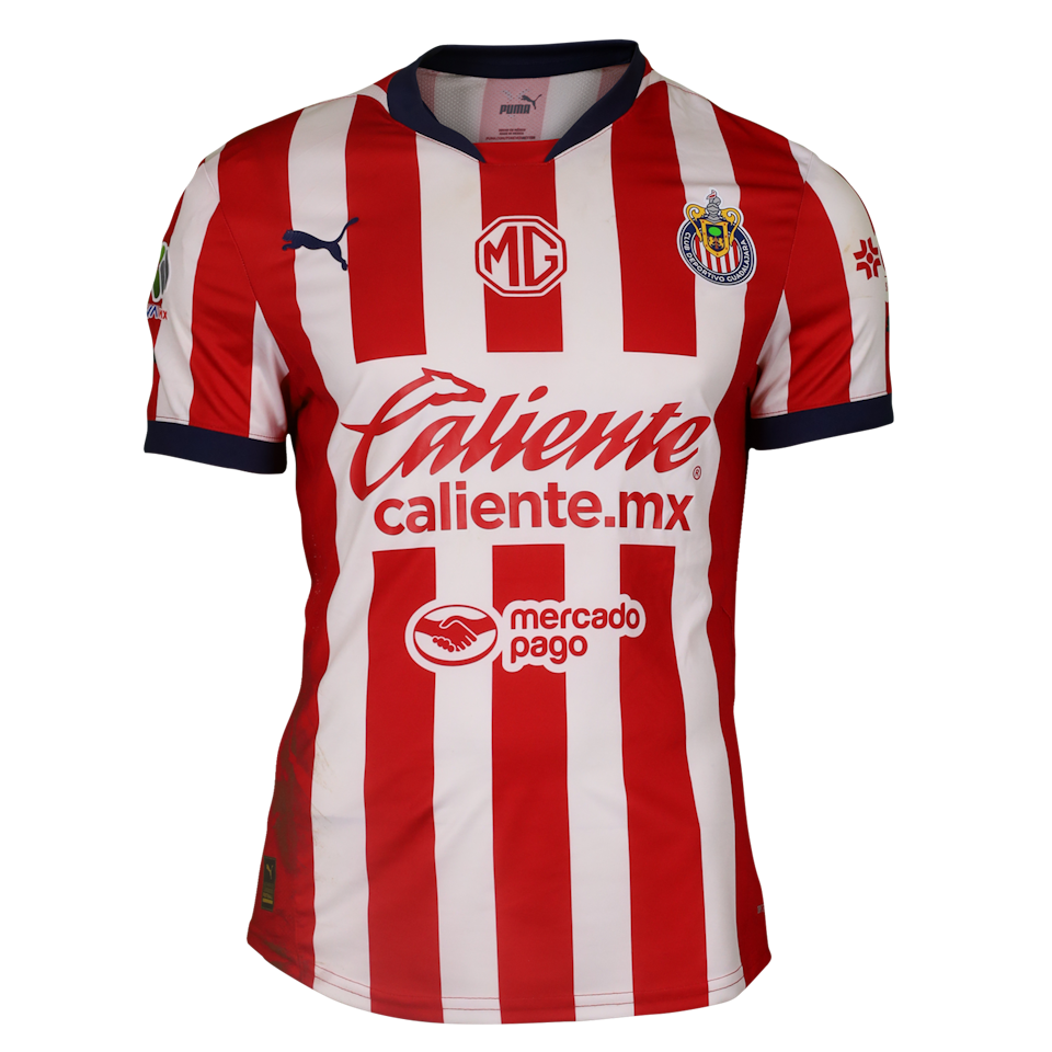 Víctor Guzmán Chivas Guadalajara shirt