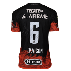 Juan Pablo Vigón Cham Tigres UANL shirt
