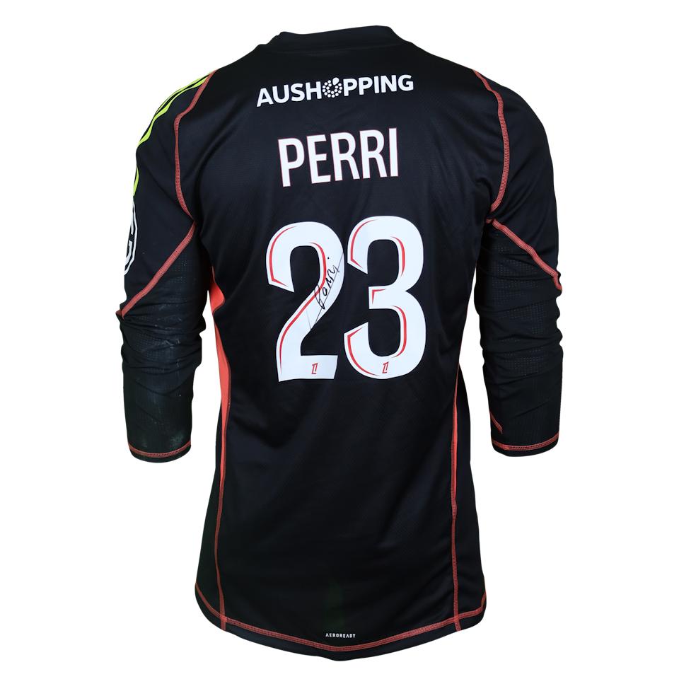 Lucas Perri Olympique Lyonnais forması