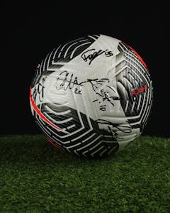 PSG Féminines | Squad Signed Ball - 1