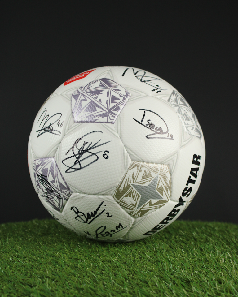 Volendam - Squad Signed Ball - 2
