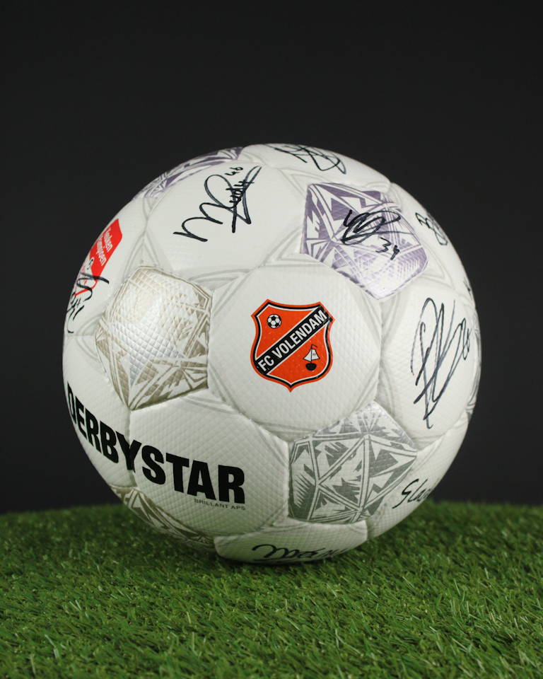 Volendam - Squad Signed Ball - 2
