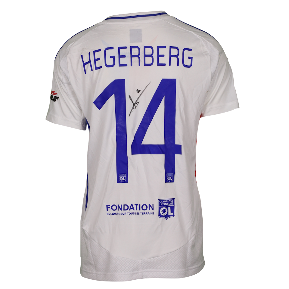 Ada Hegerberg OL Lyonnes shirt