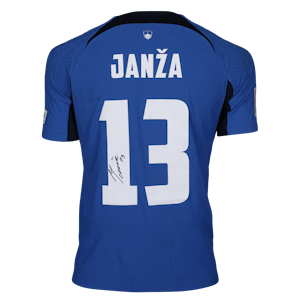 来自Slovenia的Erik Janža球衣