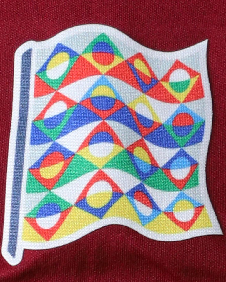 Latvia 팀의 Vitālijs Jagodinskis 셔츠