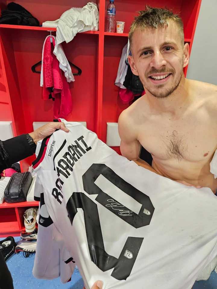 来自Albania的Ylber Ramadani球衣