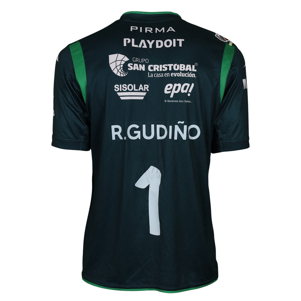 Raúl Manolo Gudiño Vega Necaxa shirt