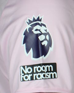 Mads Roerslev  Brentford shirt