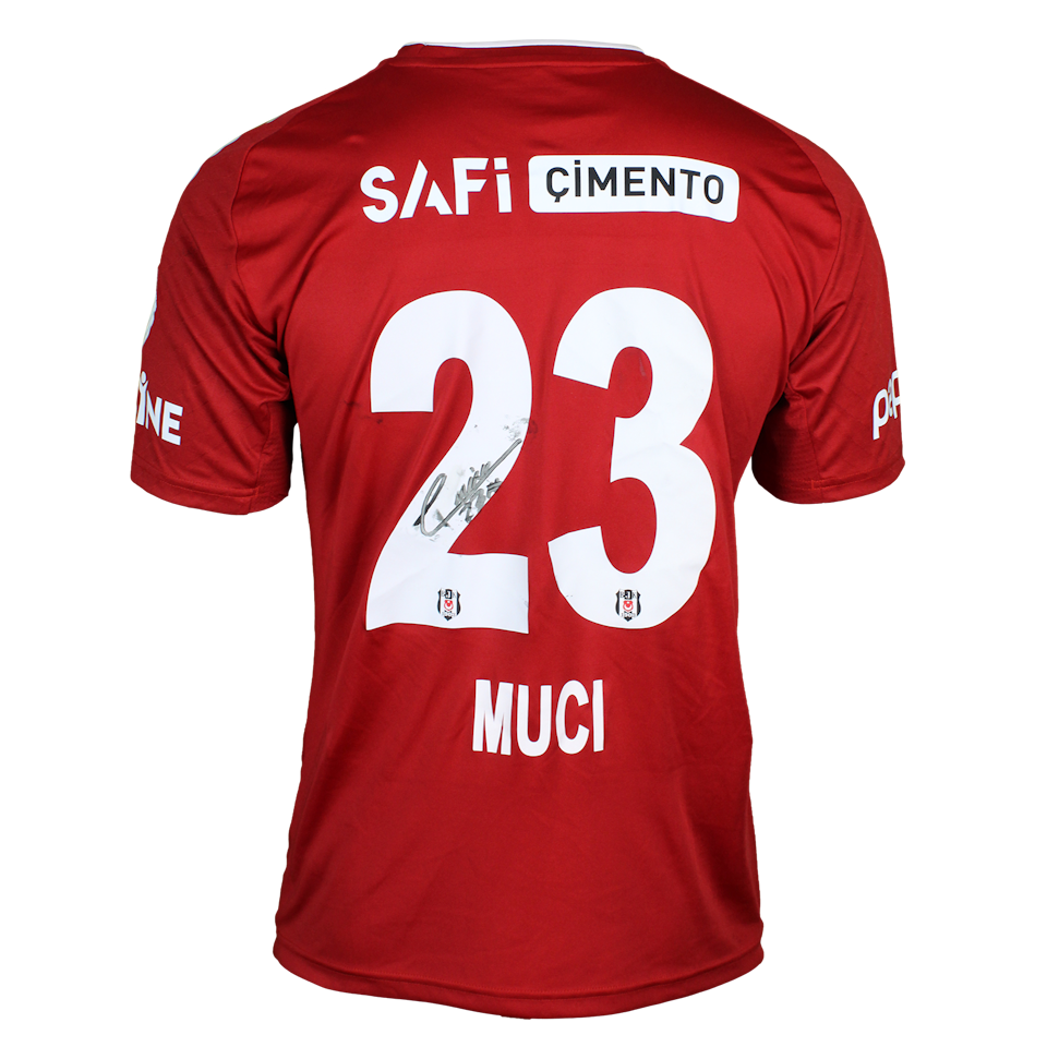 Ernest Muçi Beşiktaş JK shirt