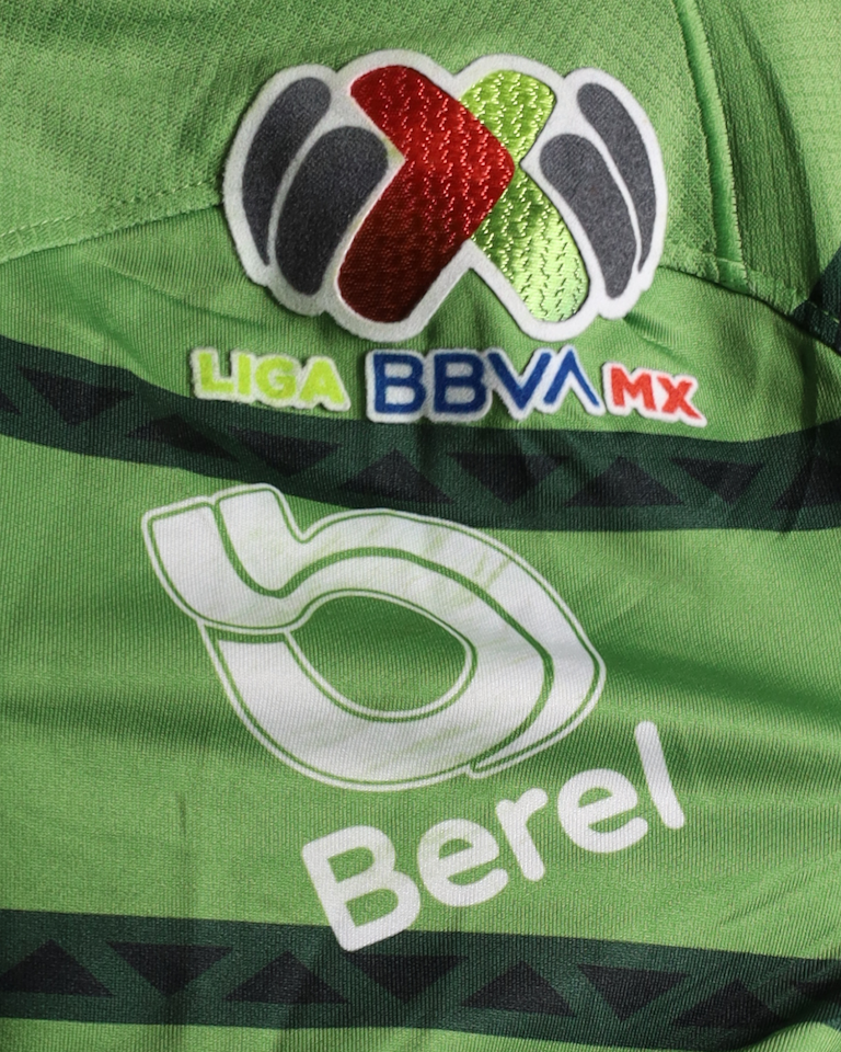 Julio José González Vela-Alvizu Pumas shirt