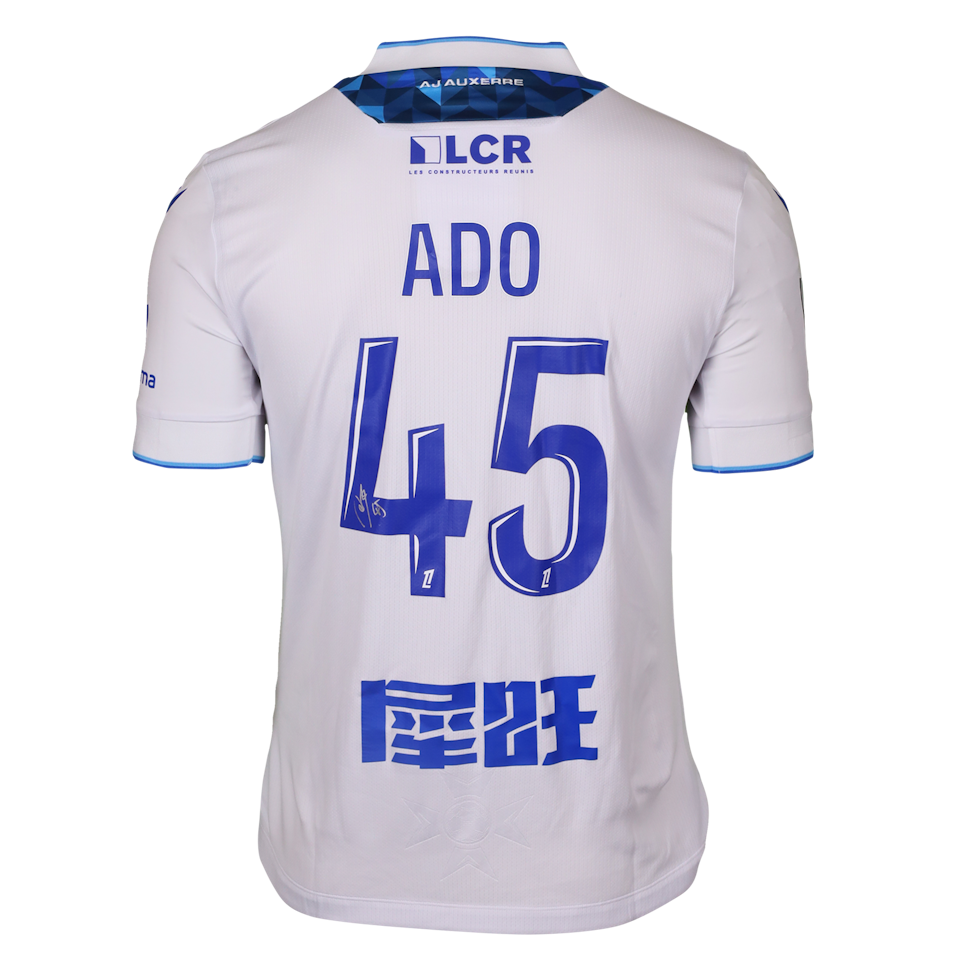 Ado Onaiwu AJ Auxerre shirt