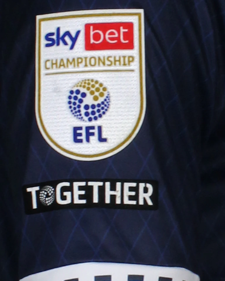 来自Millwall的Macaulay Langstaff球衣