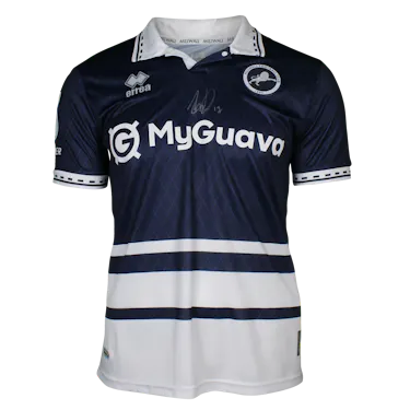 来自Millwall的Macaulay Langstaff球衣