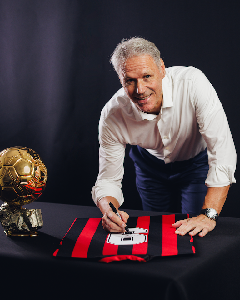 Van Basten Signed - #1