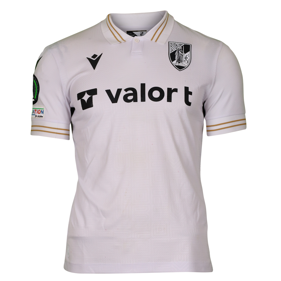 Kaio César Andrade Lima Vitória SC shirt
