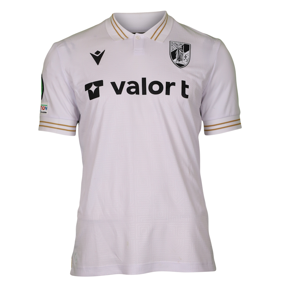 Alberto Oliveira Baio Vitória SC camisa.