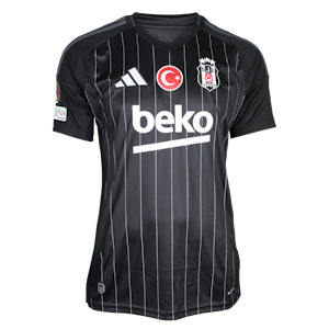 Emir Han Topçu Beşiktaş JK camisa.