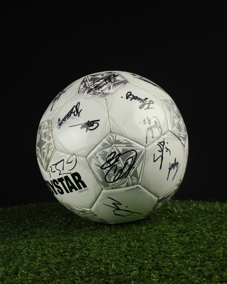 Vitesse | Squad Signed Ball - 1