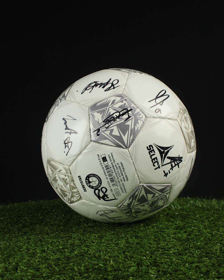 Vitesse | Squad Signed Ball - 2