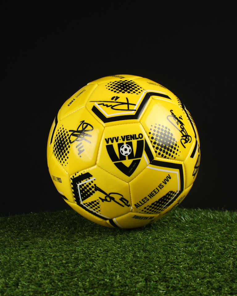 VVV Venlo | Squad Signed Ball - 2