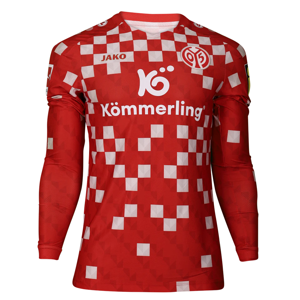 Anthony Caci Mainz 05 のシャツ