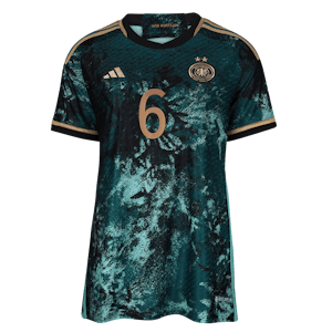 Janina Minge Germany W shirt