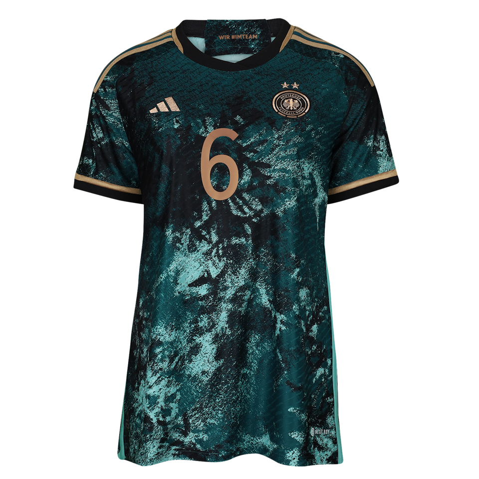 Janina Minge Germany W shirt