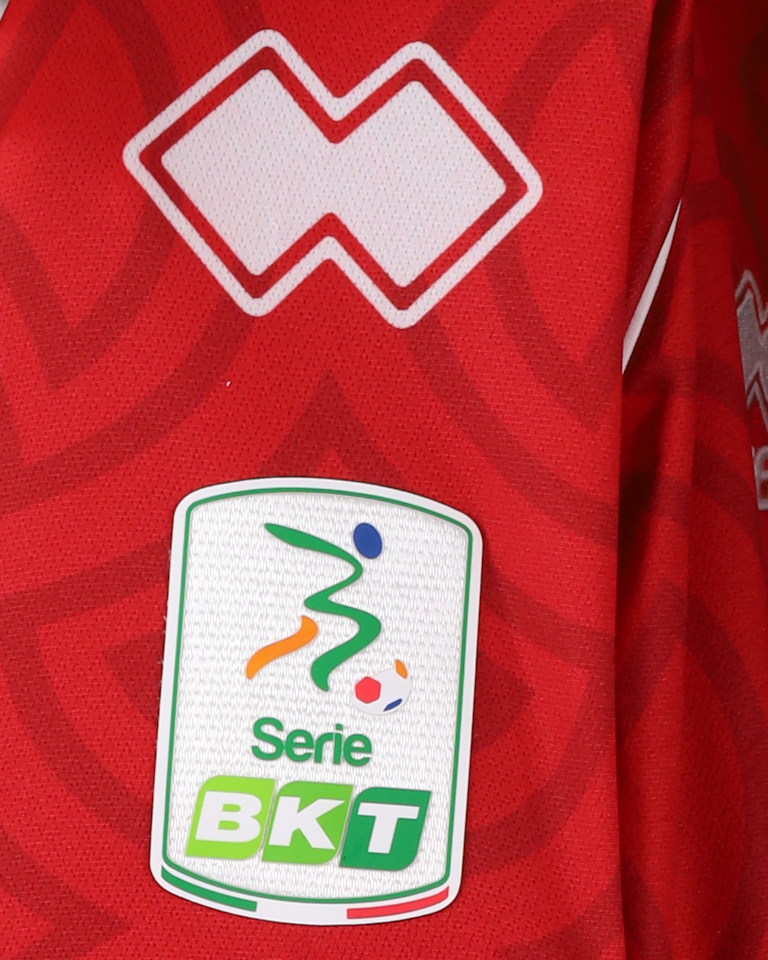 Kevin Lasagna S.S.C. Bari shirt