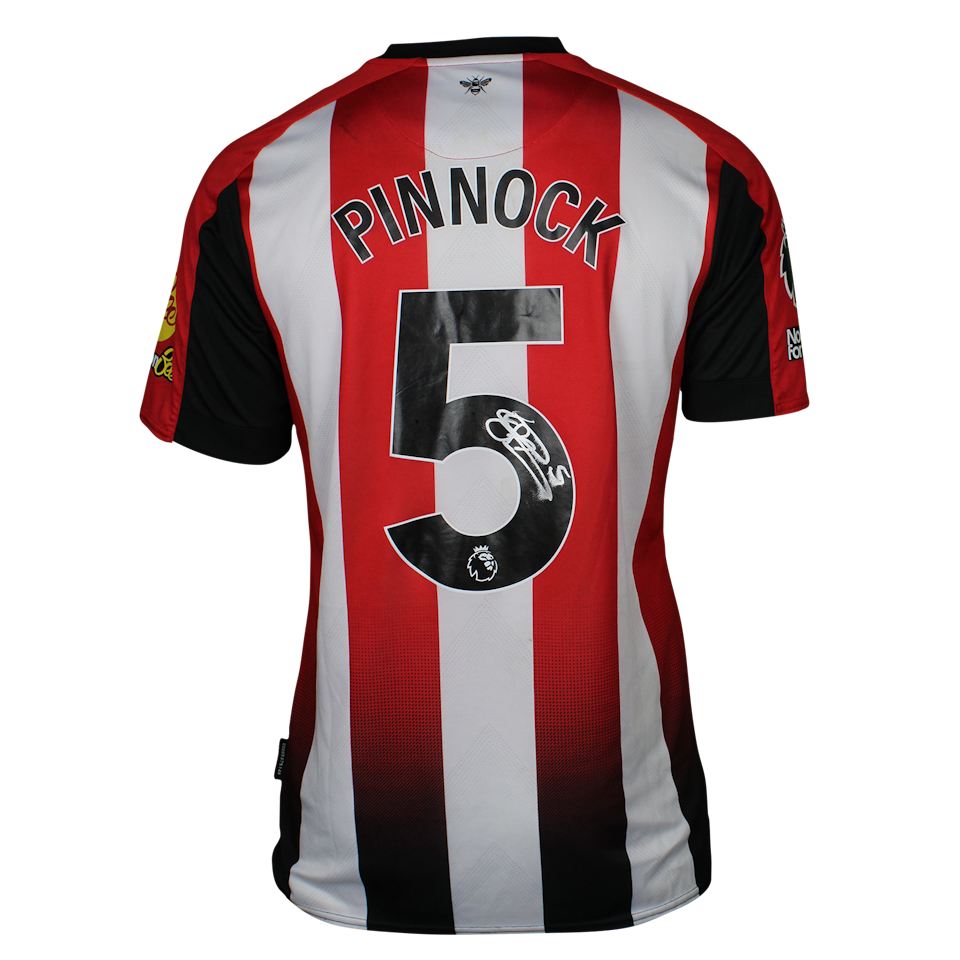 Brentford-Trikot von Ethan Pinnock 
